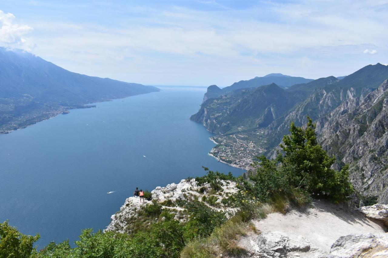 Hotel La Fiorita Limone sul Garda Exterior foto